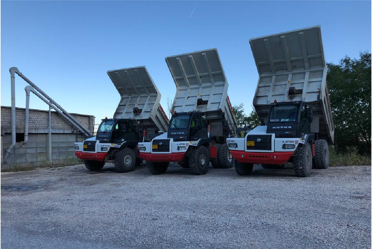 Exploatări de Carieră de Suprafață și Materiale pentru Construcții 27 servicii-autosenna-deva-flota-masini-transport